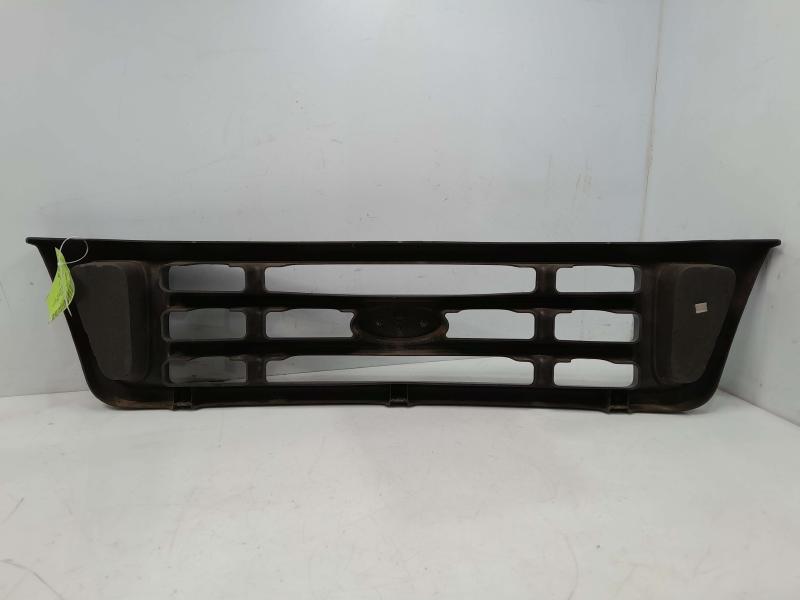 2006 Ford Econoline E-350 Grille