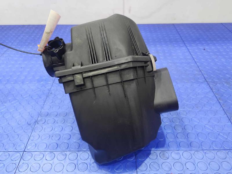2006-2008 BMW Z4 3.0L Engine Air Cleaner Box Assembly Genuine OEM 13717537727