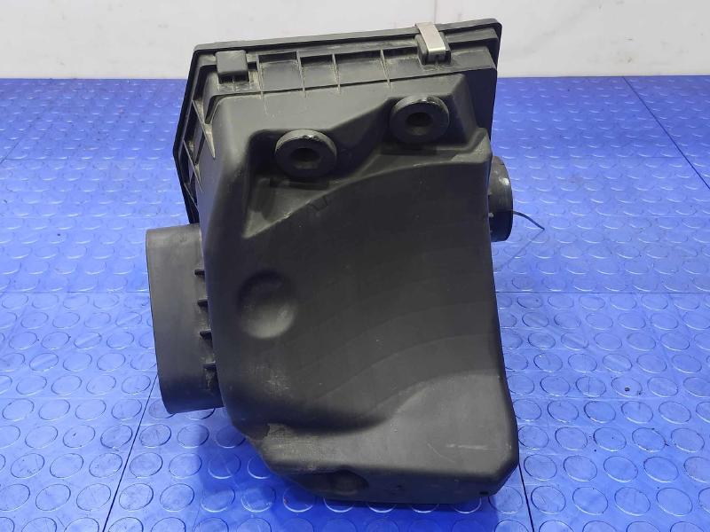 2006-2008 BMW Z4 3.0L Engine Air Cleaner Box Assembly Genuine OEM 13717537727