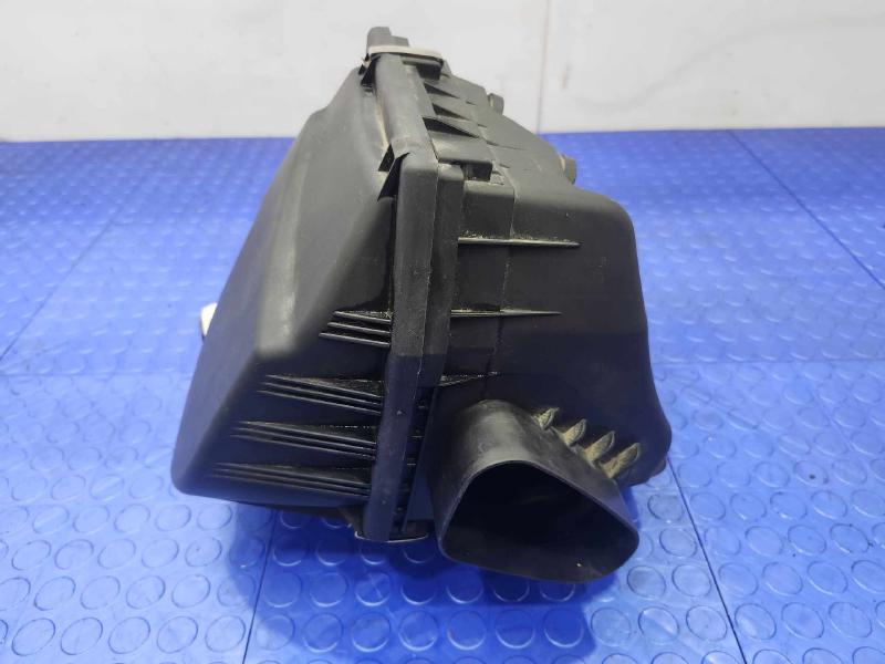 2006-2008 BMW Z4 3.0L Engine Air Cleaner Box Assembly Genuine OEM 13717537727