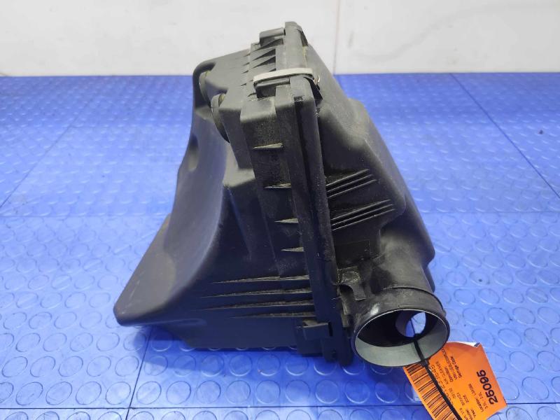 2006-2008 BMW Z4 3.0L Engine Air Cleaner Box Assembly Genuine OEM 13717537727