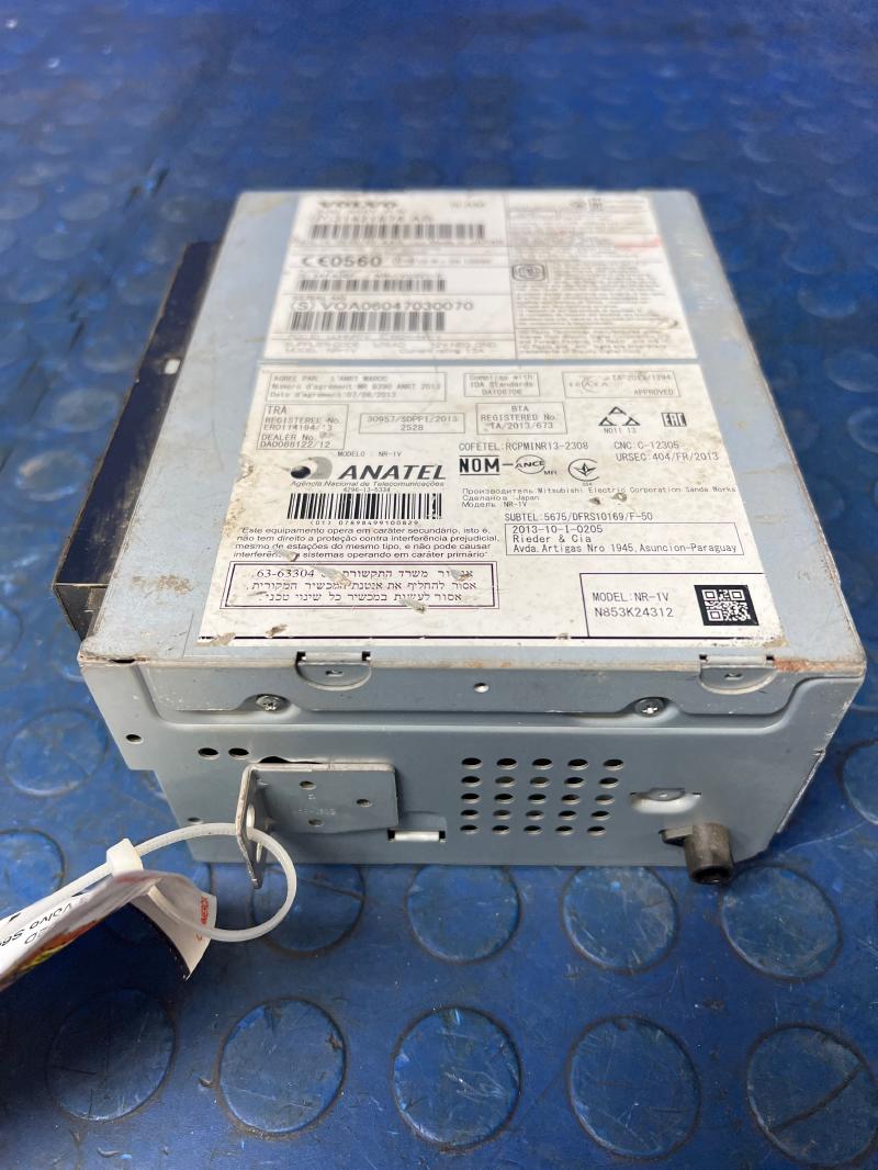 2016 - 2018 Volvo S60 V60 Radio AM FM CD MP3 iPod DVD USB w/ Nav OEM