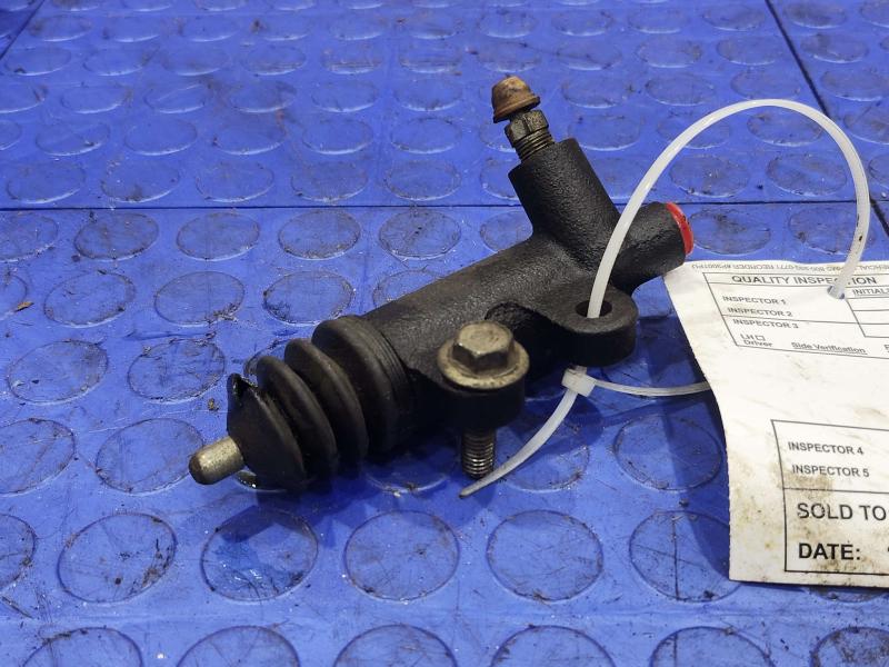 1997 Toyota Tacoma Slave Cylinder