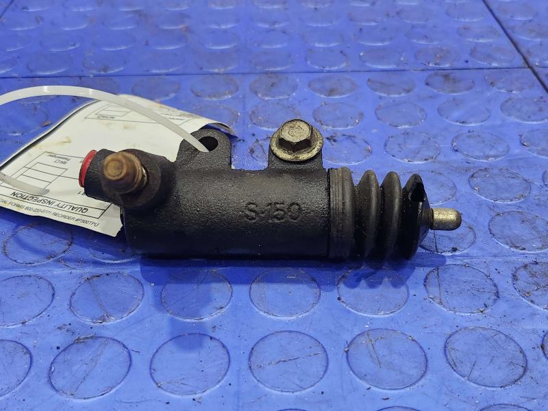 1997 Toyota Tacoma Slave Cylinder