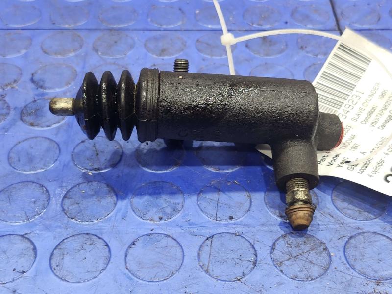 1997 Toyota Tacoma Slave Cylinder