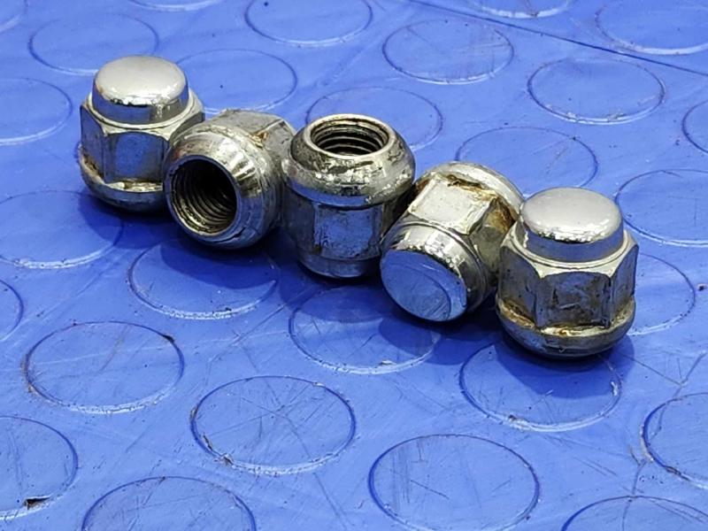 2016 Honda Civic Lug Nuts