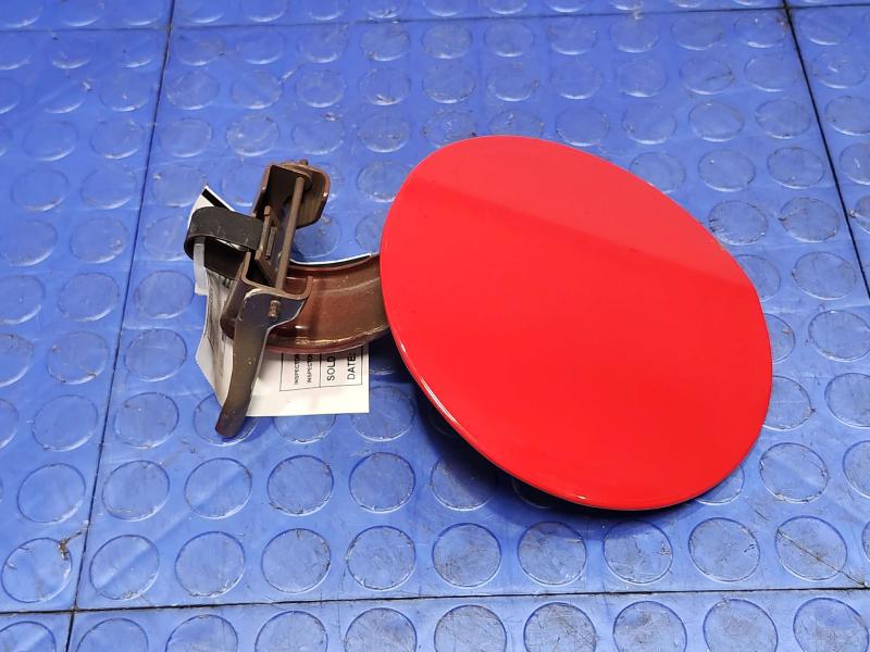 2014 Ford Mustang Fuel Tank Door