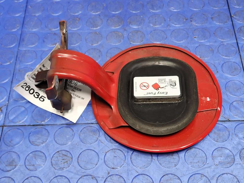 2014 Ford Mustang Fuel Tank Door