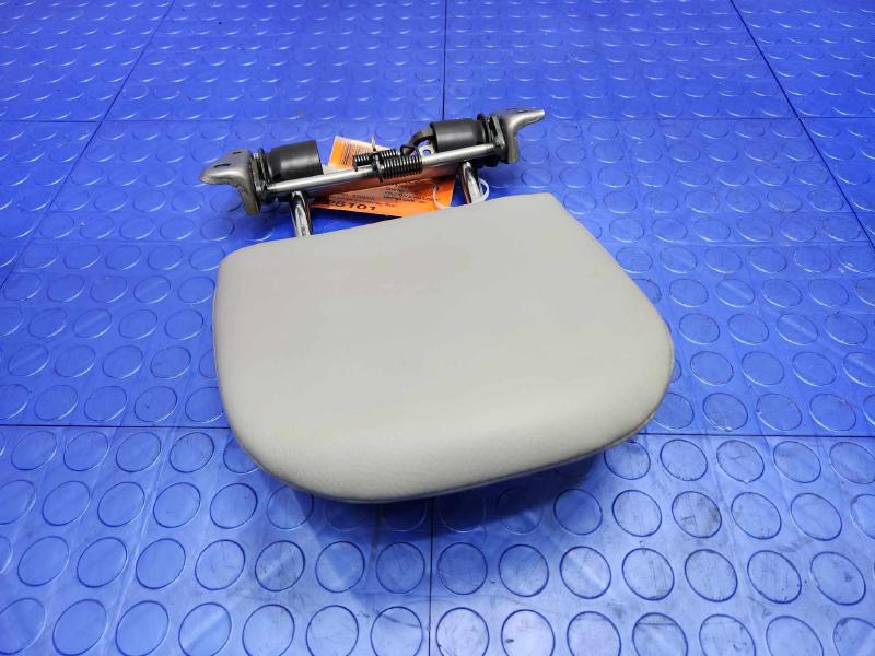 2010 Toyota Highlander Headrest