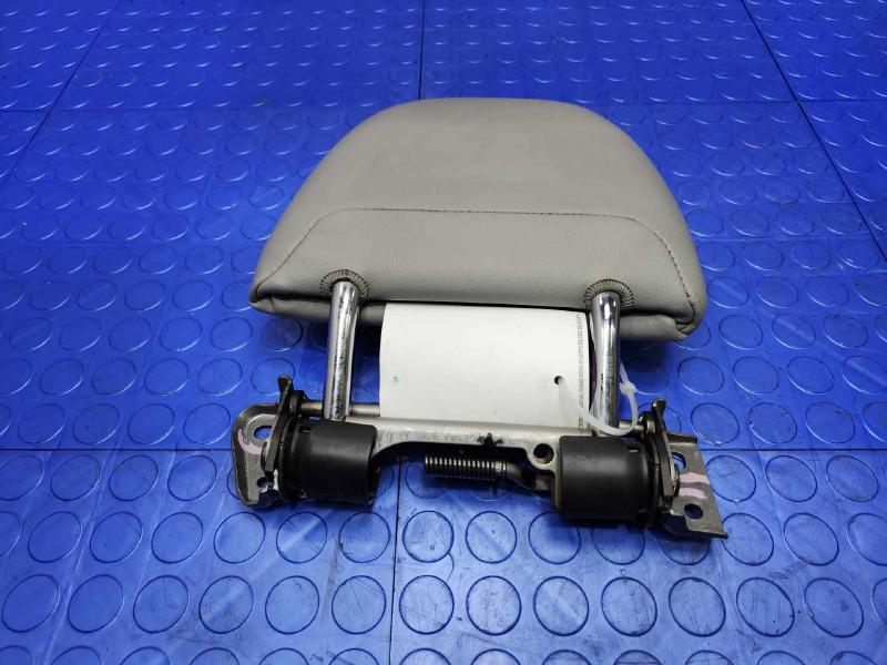 2010 Toyota Highlander Headrest
