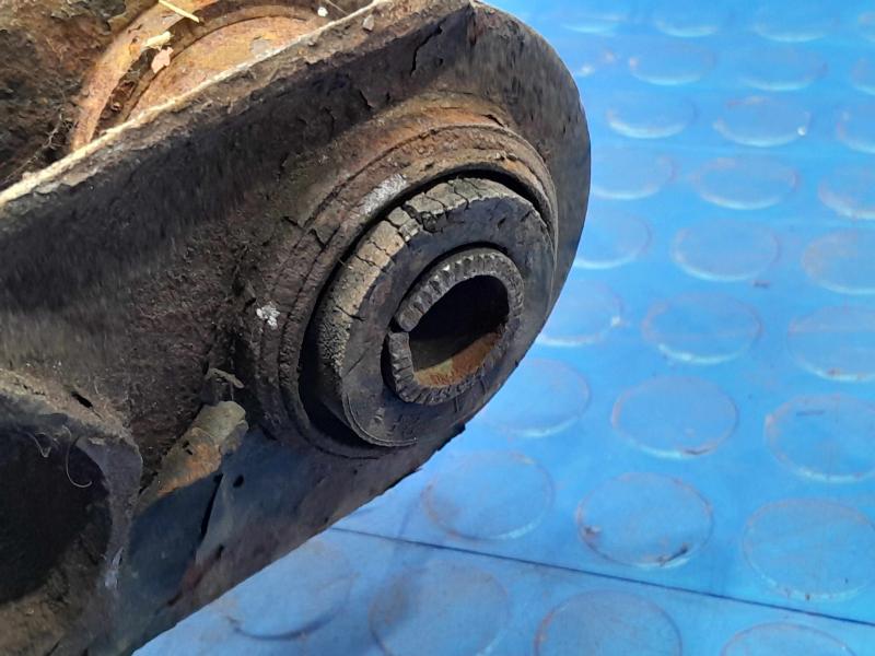 2005 Ford Explorer Lower Control Arm Front