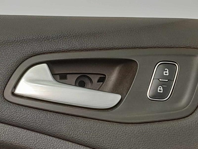 2019 Ford Escape Front Door Trim Panel