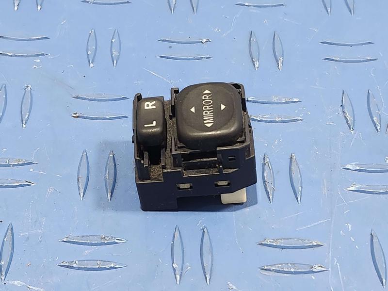 2013 Toyota Camry Door Switch Front