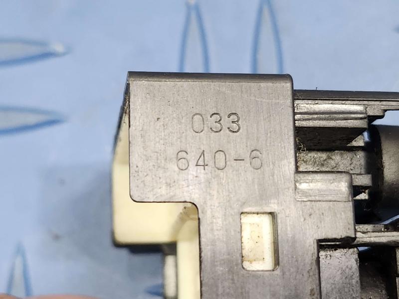 2013 Toyota Camry Door Switch Front