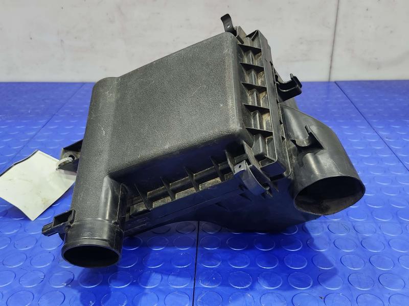 2010 - 2015 Toyota Prius 1.8L Air Cleaner Box Assembly OEM 1770037261