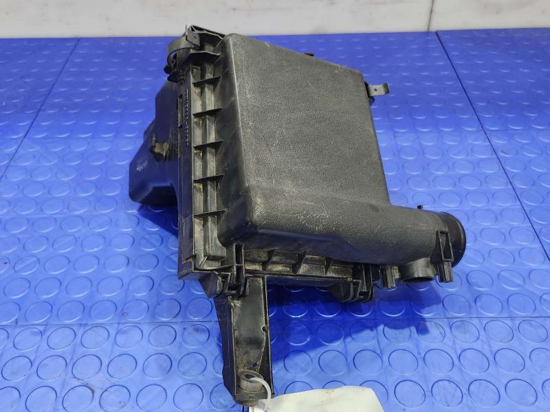 2010 - 2015 Toyota Prius 1.8L Air Cleaner Box Assembly OEM 1770037261