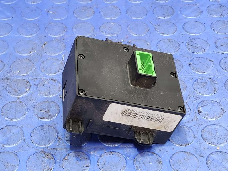 2007 Hummer H3 Headlight Switch (Dash Mtd)