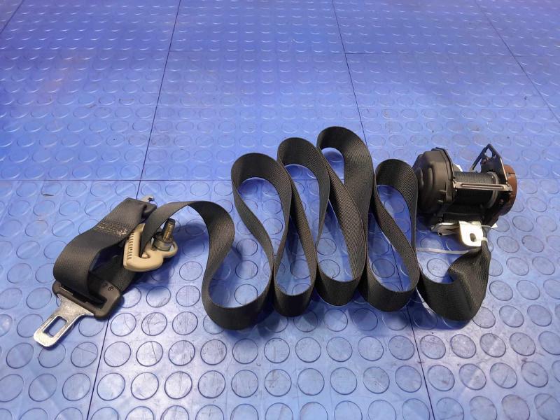 2014 Nissan Versa Rear Seat Belt