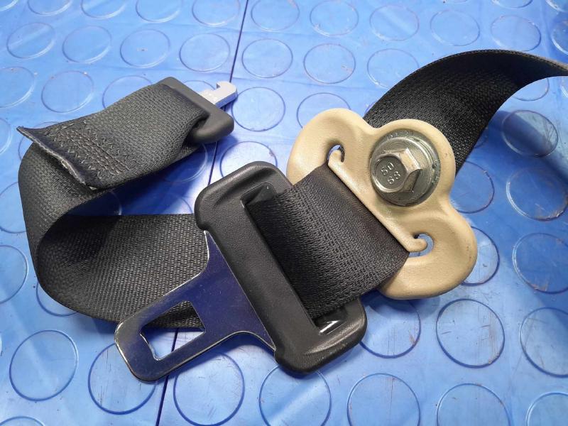 2014 Nissan Versa Rear Seat Belt