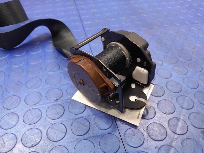 2014 Nissan Versa Rear Seat Belt