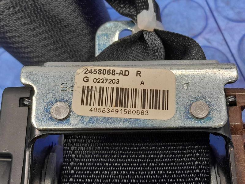 2014 Nissan Versa Rear Seat Belt
