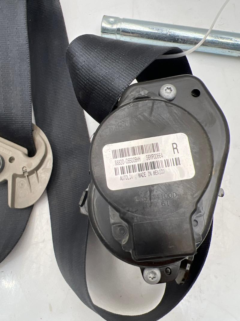 2017 Kia Sorento Front Seat Belt