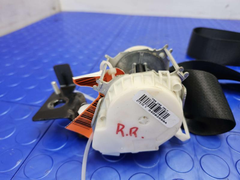 2011 Ford F-250 Super Duty Rear Seat Belt