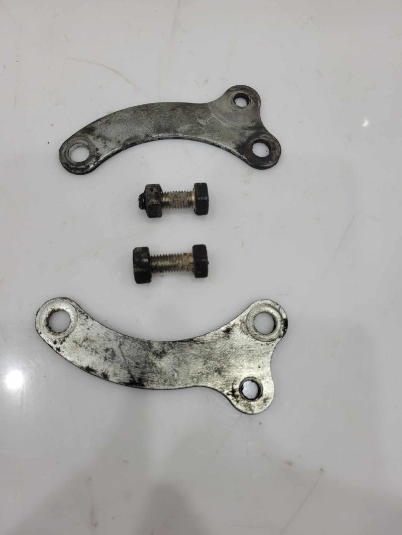 1987 Volvo 240 A/C Compressor Bracket