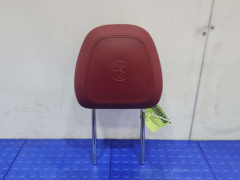 2018 Alfa Romeo Giulia Headrest