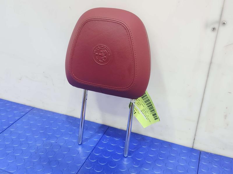 2018 Alfa Romeo Giulia Headrest