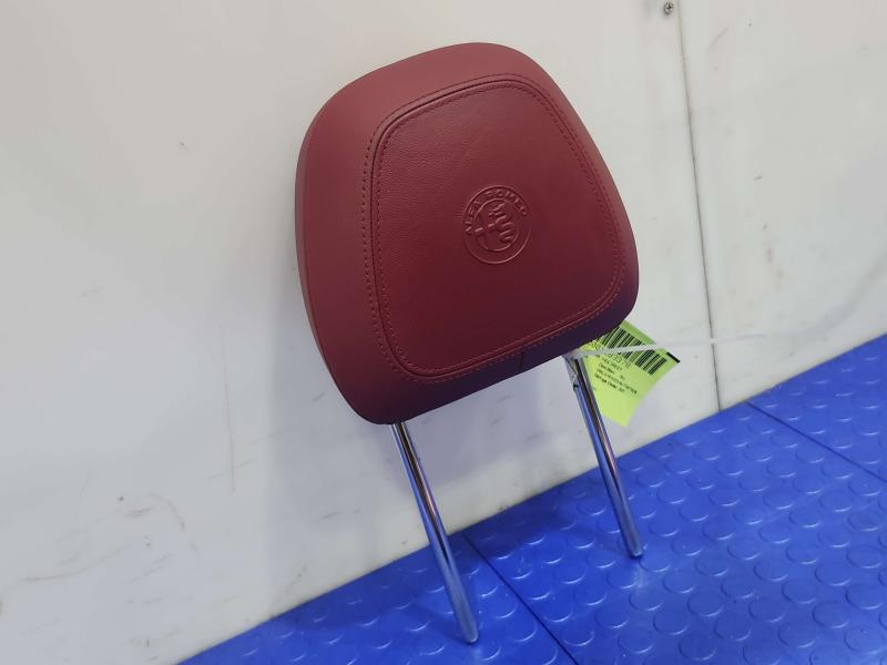 2018 Alfa Romeo Giulia Headrest
