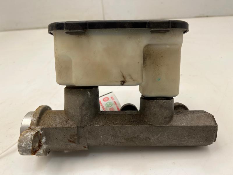 1993 GMC Sierra 1500 Master Cylinder