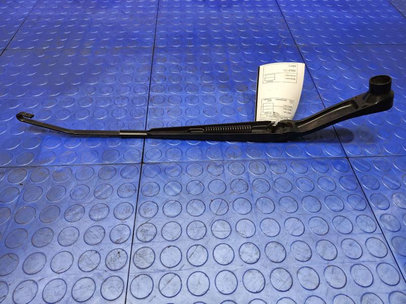 2013 Dodge Durango Wiper Arm