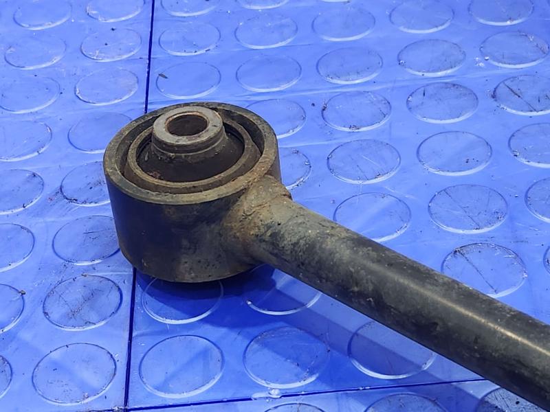 2017 Toyota Prius Lower Control Arm Rr