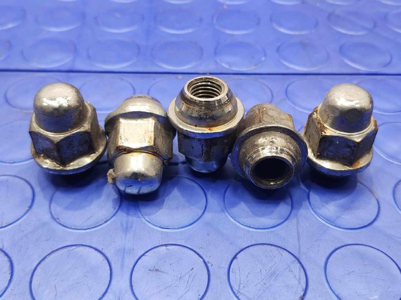 2015 Kia Forte Lug Nuts