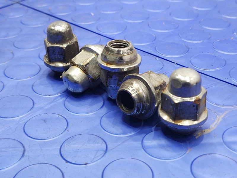 2015 Kia Forte Lug Nuts