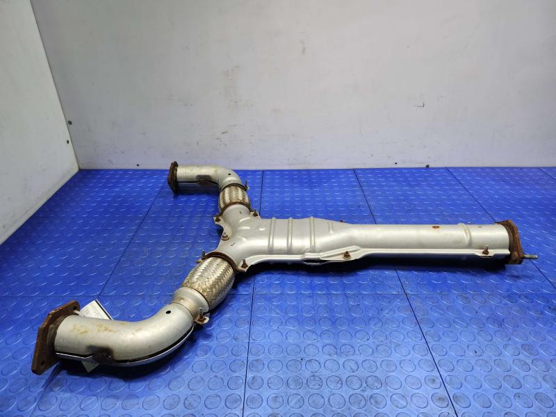 2006 Nissan 350Z Exhaust Cross Over Pipe