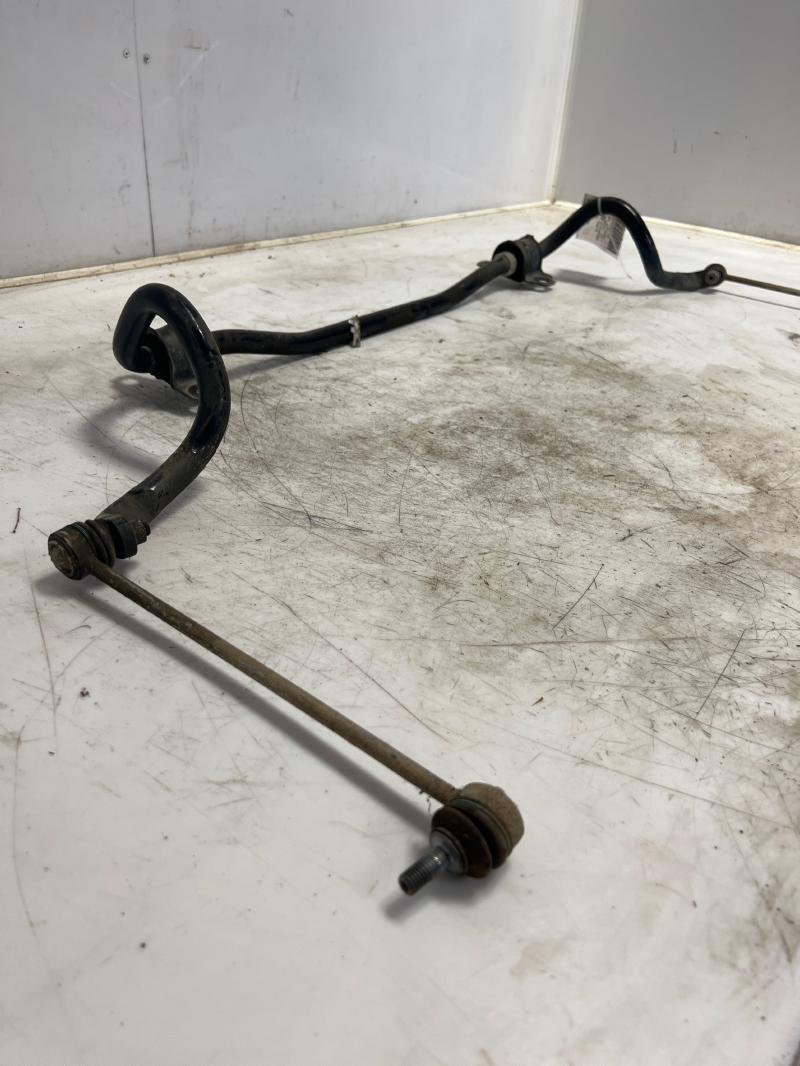 2009 - 2017 Volvo XC60 Front Stabilizer Bar Swaybar OEM 313877360