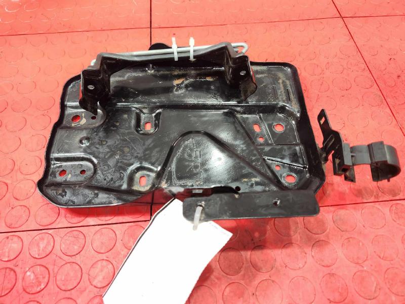 2020 Nissan Kicks Battery Tray