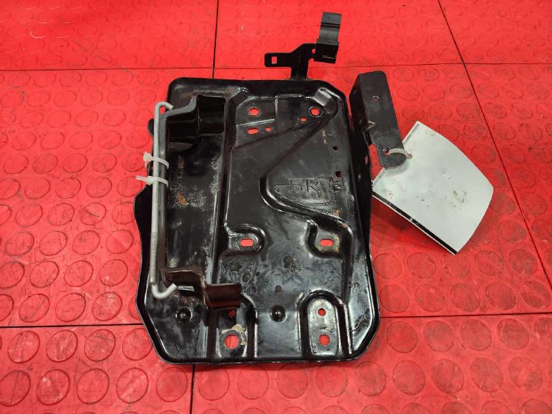 2020 Nissan Kicks Battery Tray