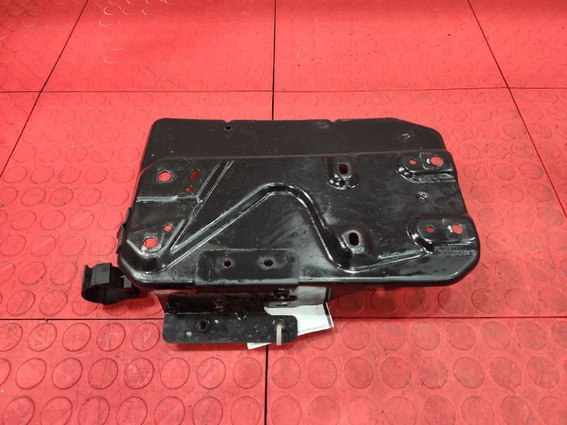 2020 Nissan Kicks Battery Tray