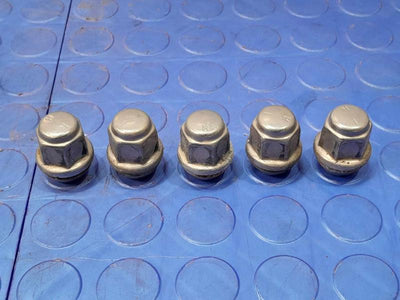 2015 Dodge Journey Lug Nuts