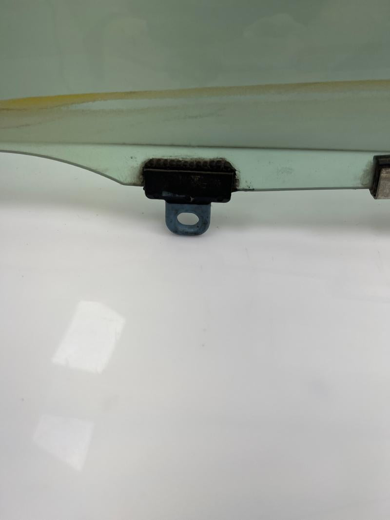 2011 Toyota Prius Front Door Glass/Window
