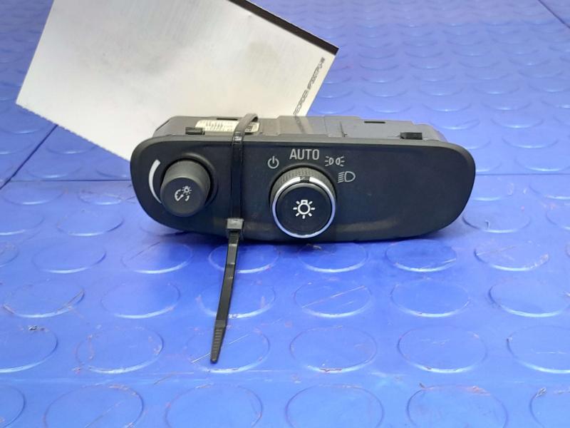 2018 Chevrolet Malibu Headlight Switch (Dash Mtd)