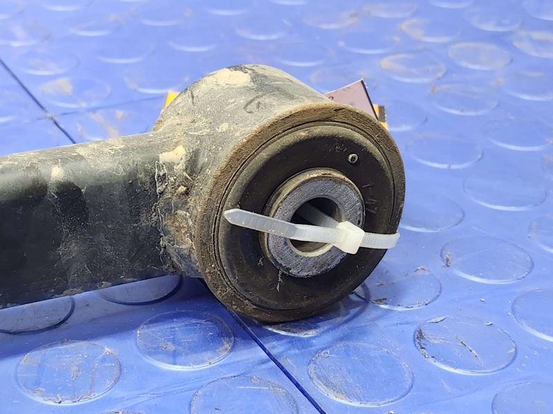 2010-2020 GMC Yukon Rear Upper Control Arm Left or Right Side OEM 20917465,RH