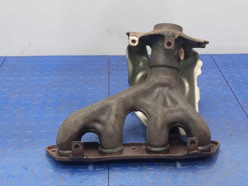 2014 Toyota Corolla Exhaust Manifold