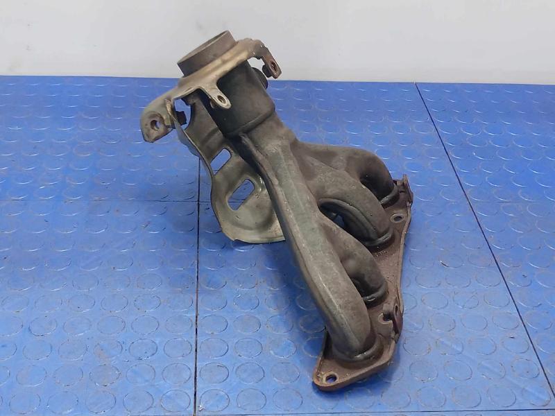 2014 Toyota Corolla Exhaust Manifold