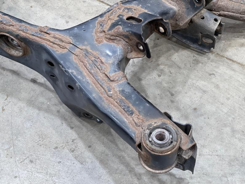 2016 Subaru Forester Crossmember/Cradle/Undercarria