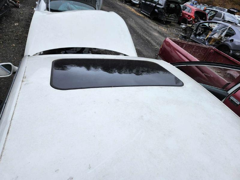 2006 Volkswagen Passat Roof Glass (Glass Only)