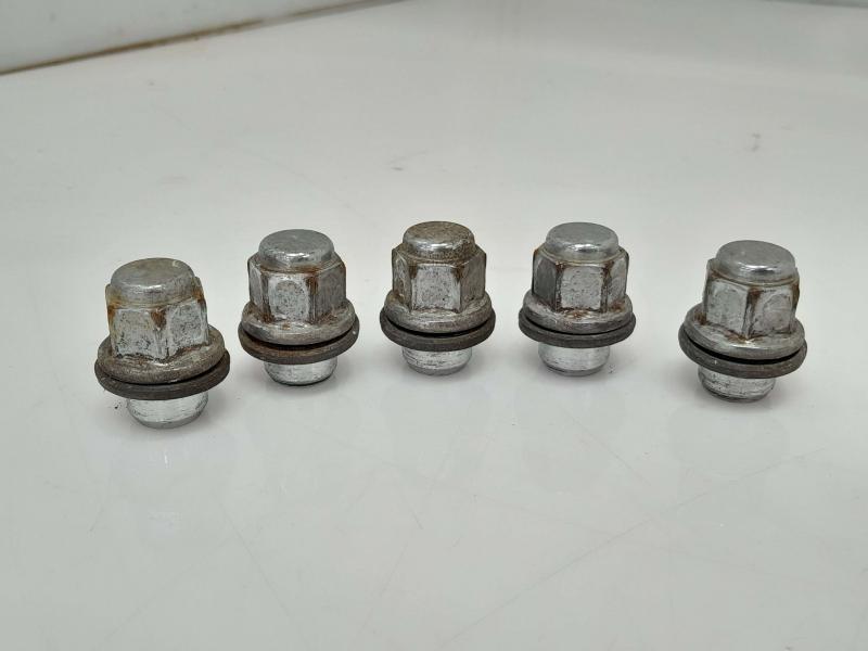 2017 Toyota Corolla iM Lug Nuts